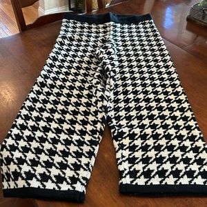 Brand new with tags knit pants, size large from NY and company